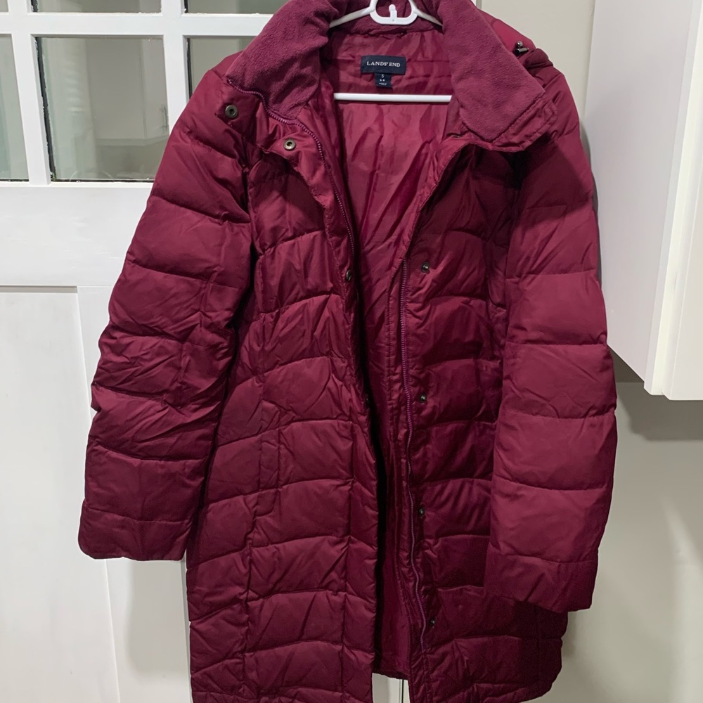 Lands’ End burgundy park winter coat, Size small (6-8). $40